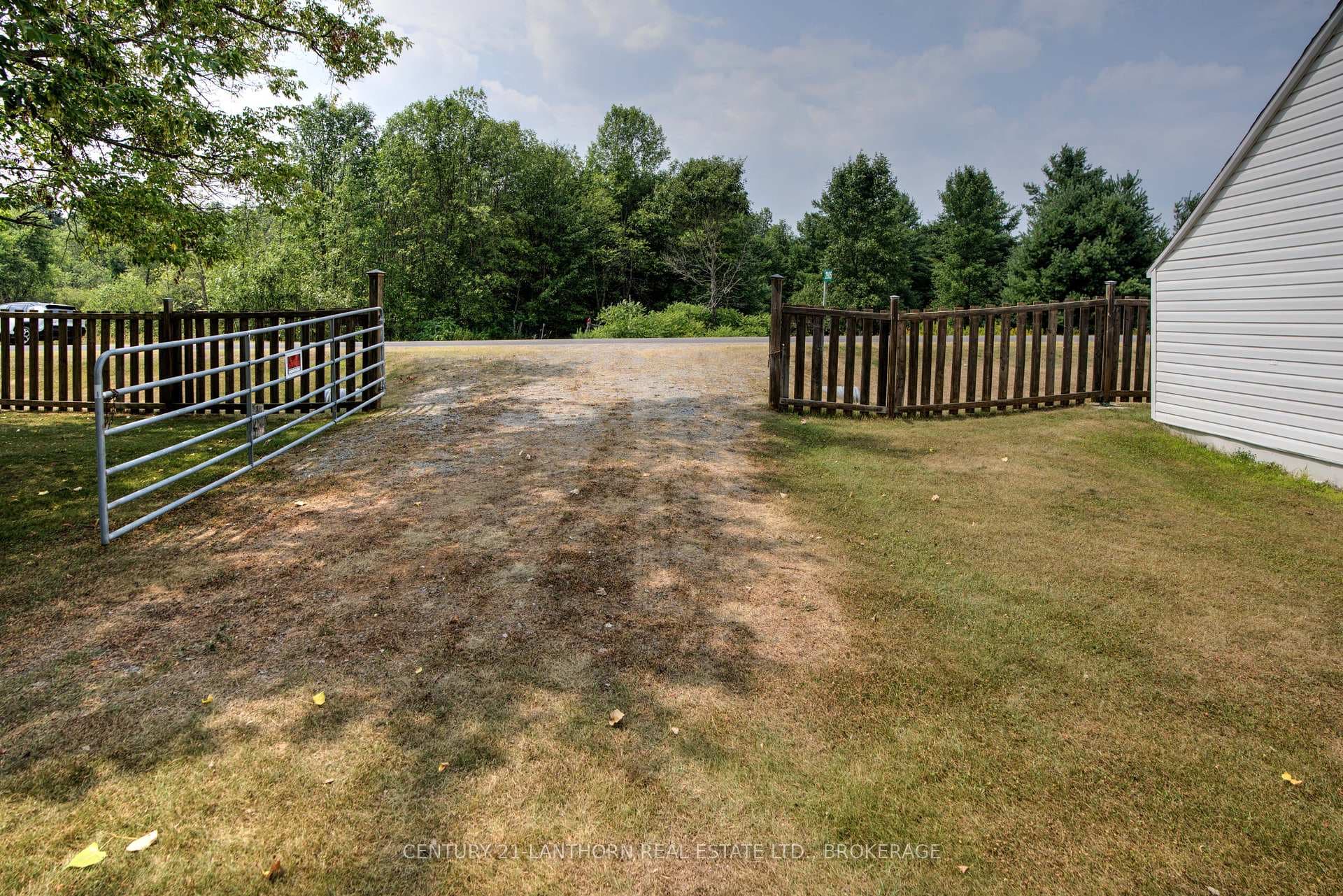 2905 County Rd 15 Road photo 15