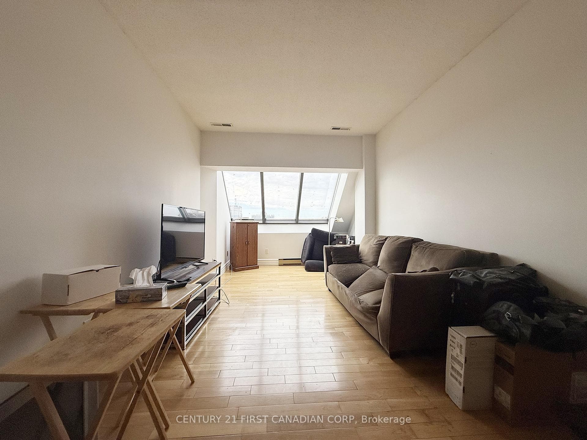 389 Dundas Street Unit 2405 photo 10