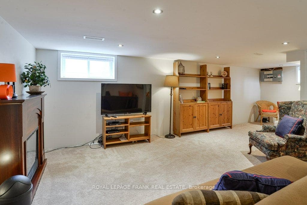 117 Campbell Beach Road photo 20