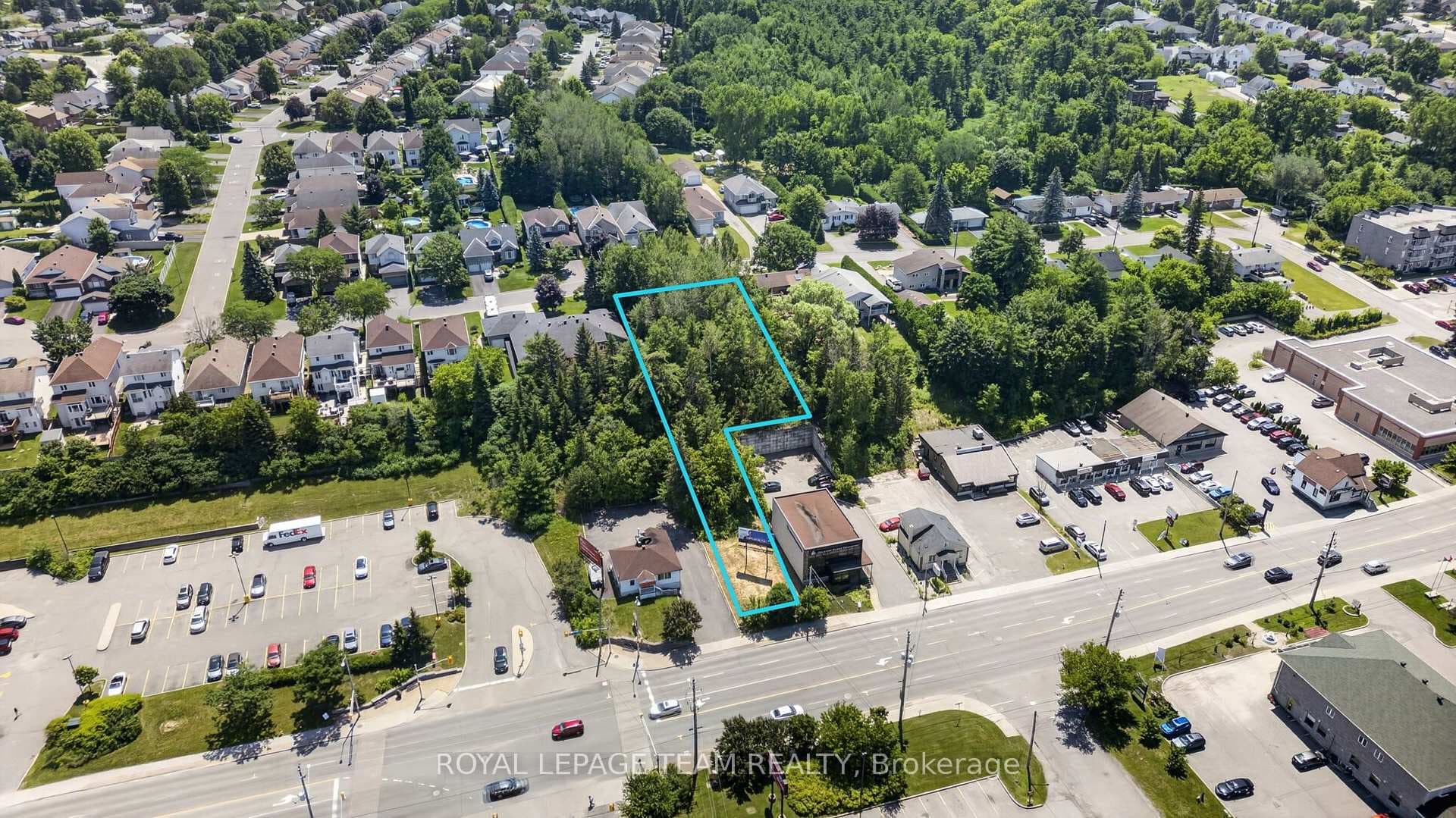 2902 St Joseph Boulevard photo 3