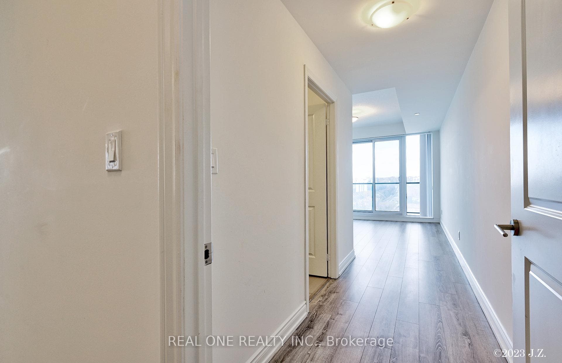 9608 Yonge Street Unit 1109A photo 6