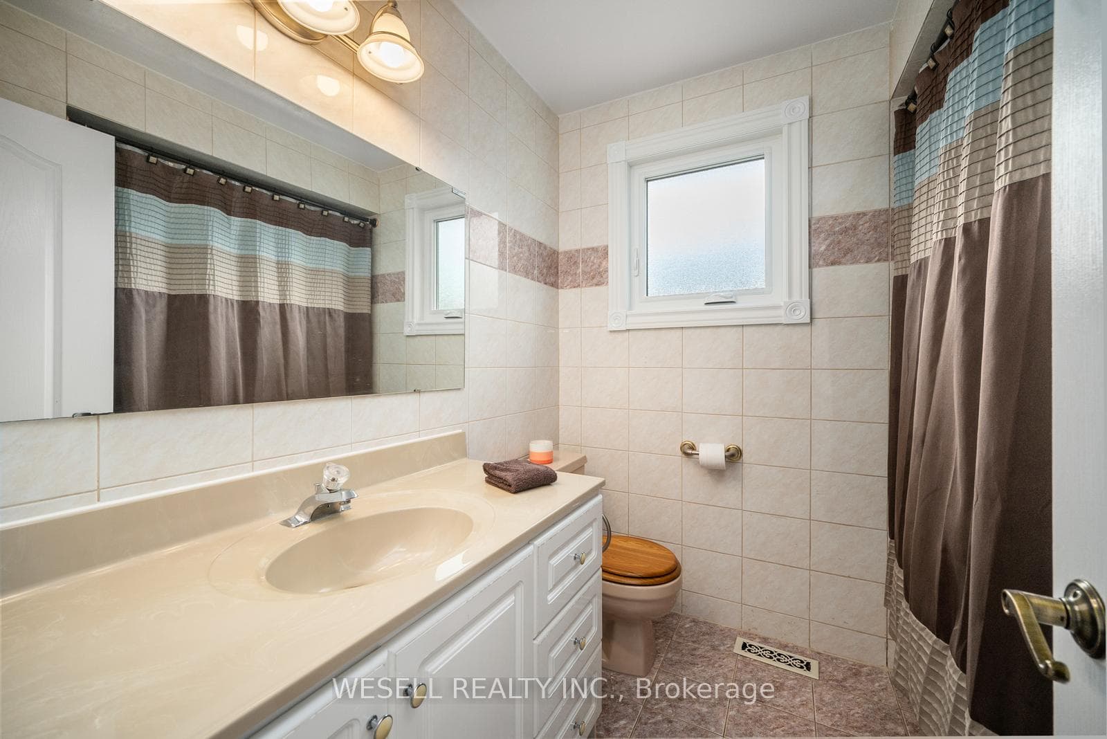 26 Janus Place photo 34