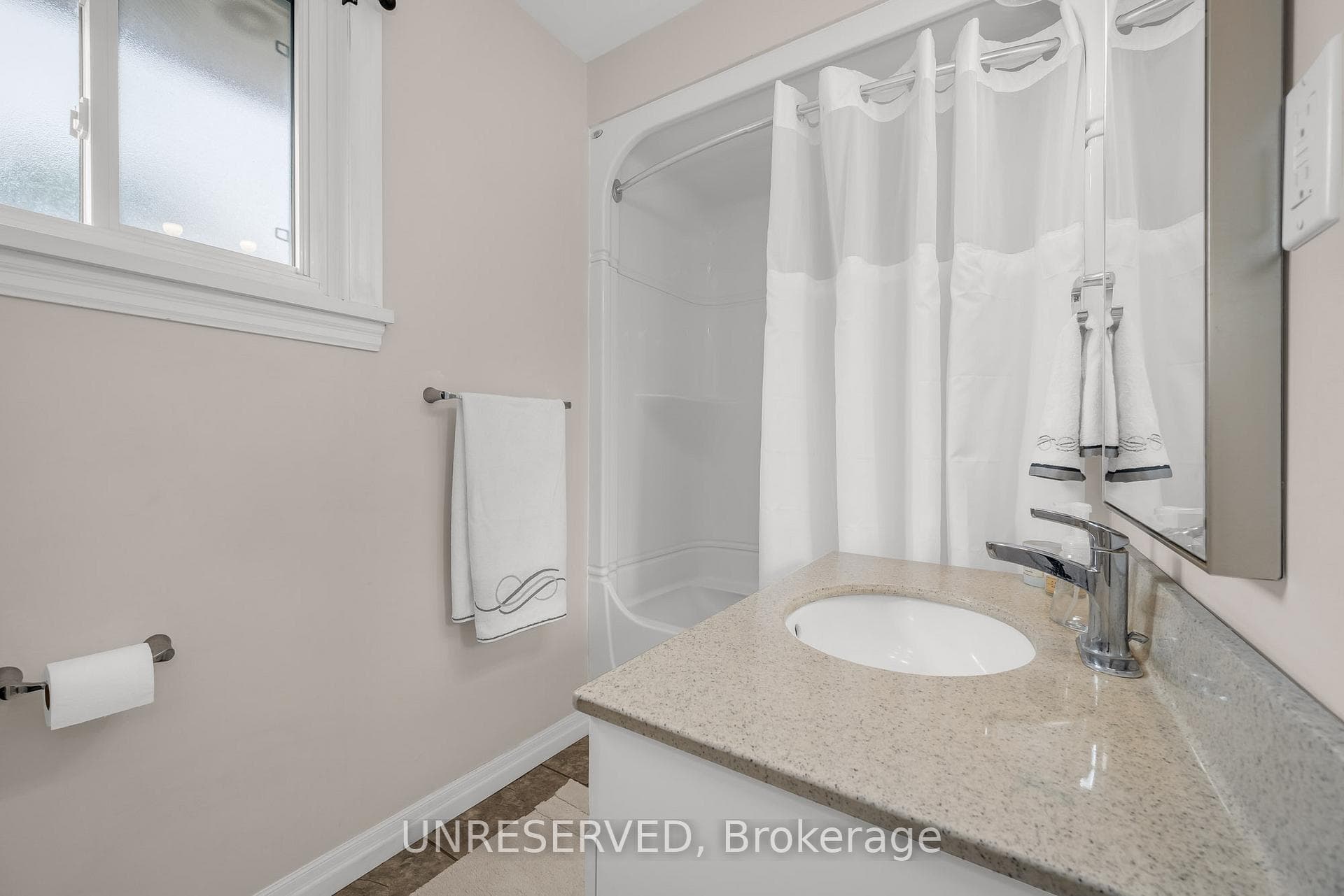 83 Highpark Avenue photo 14