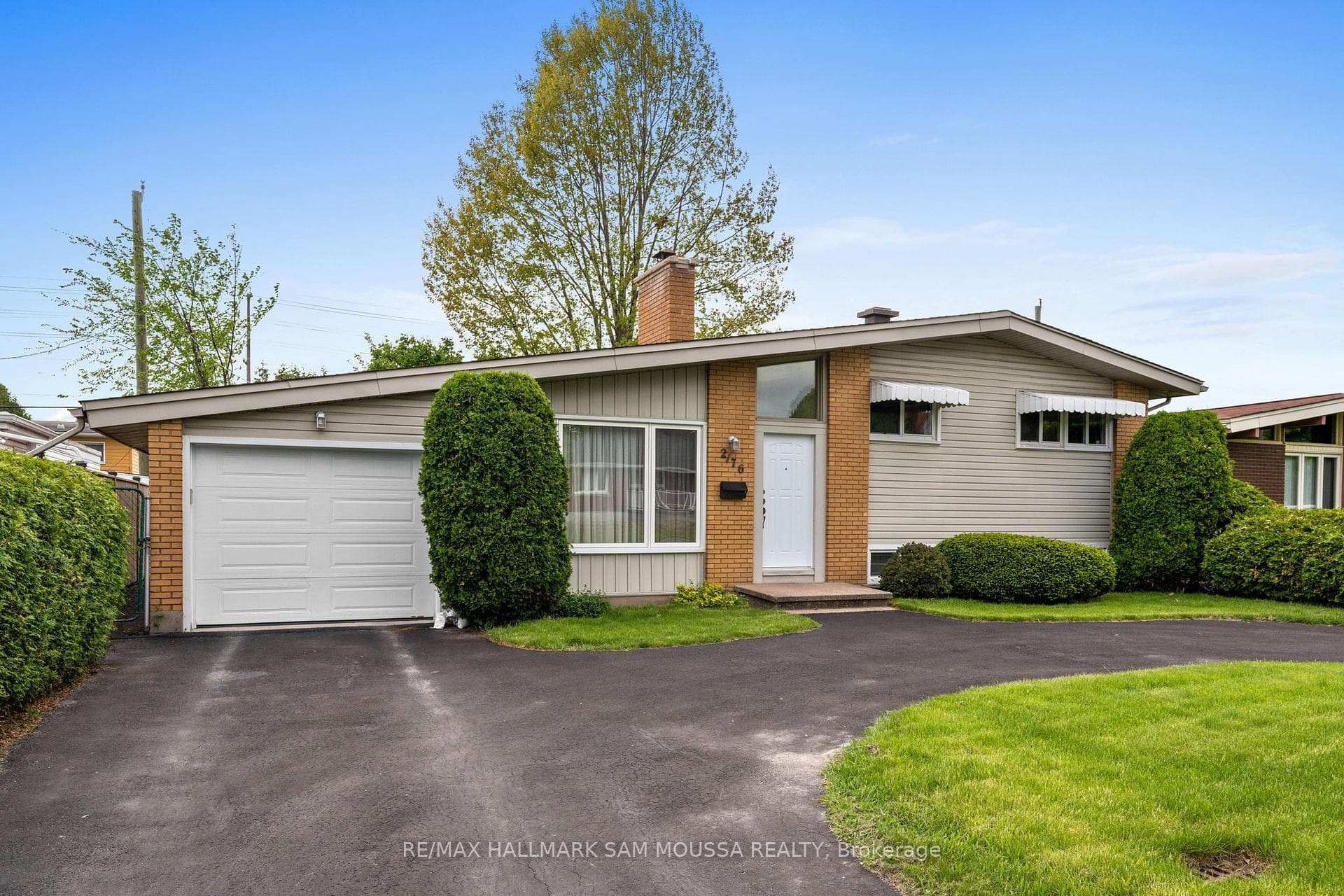 2176 Martha Avenue photo 3