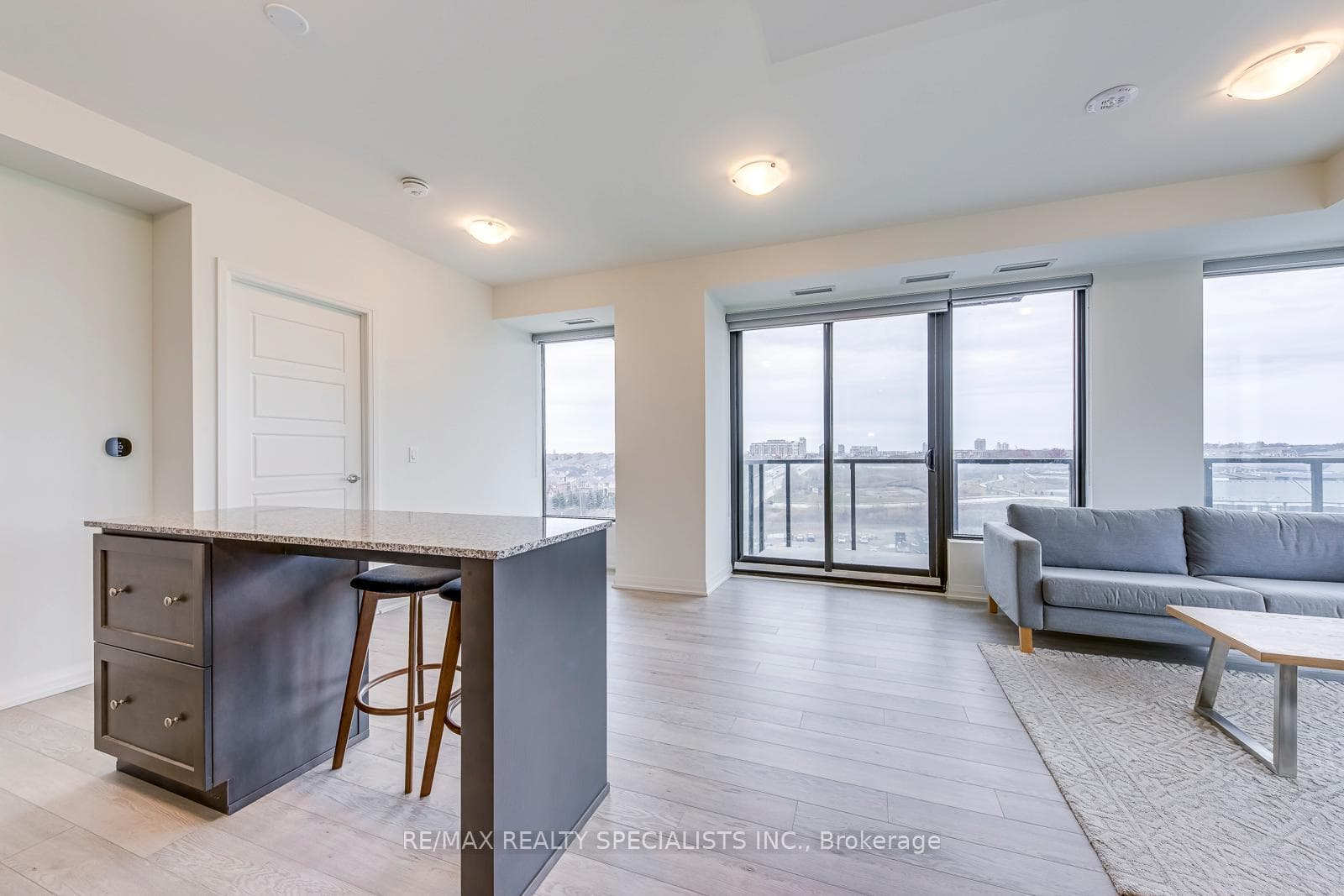 3006 William Cutmore Boulevard Unit 811 photo 14