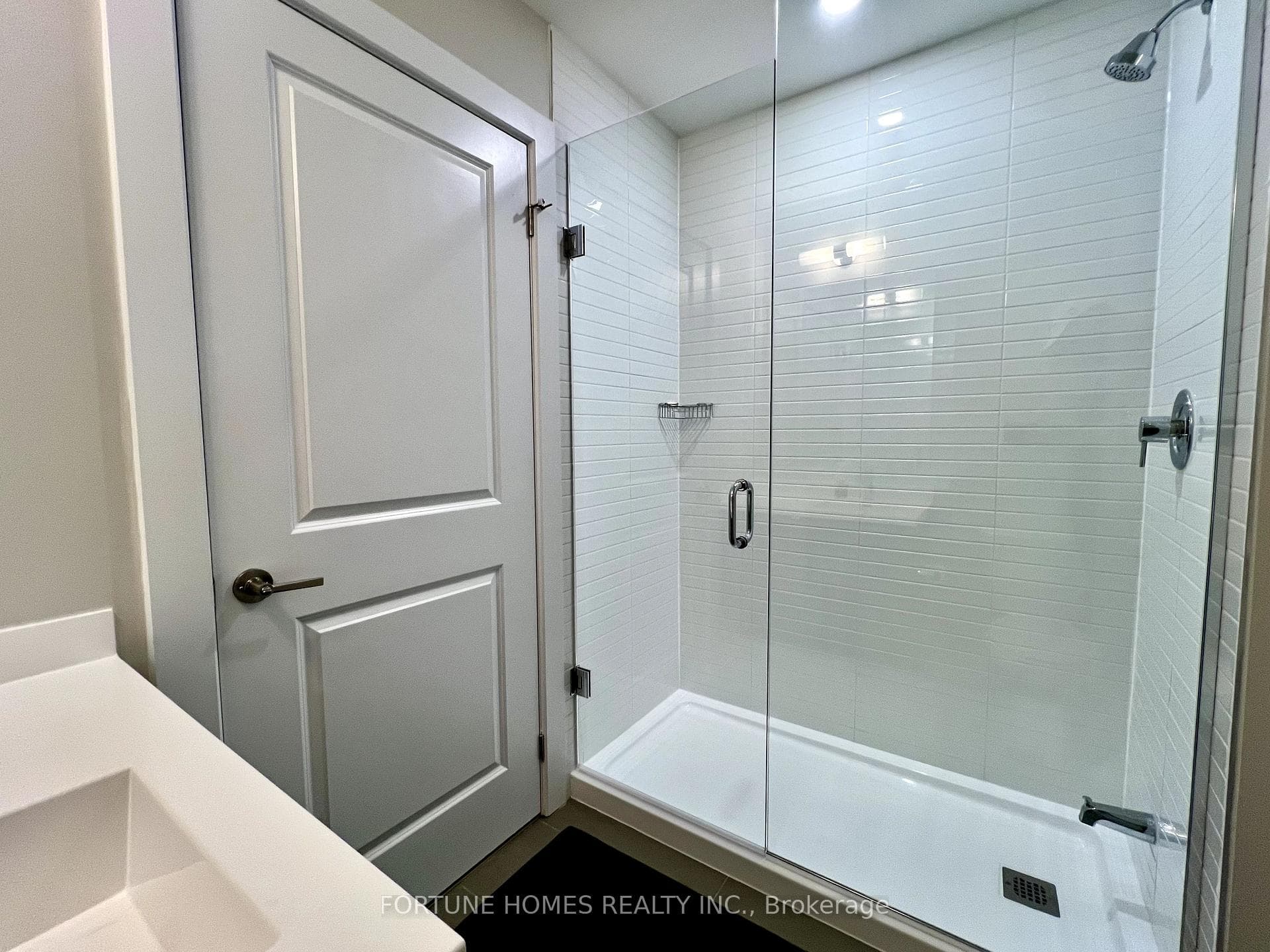 3220 William Coltson Avenue Unit 1216 photo 16