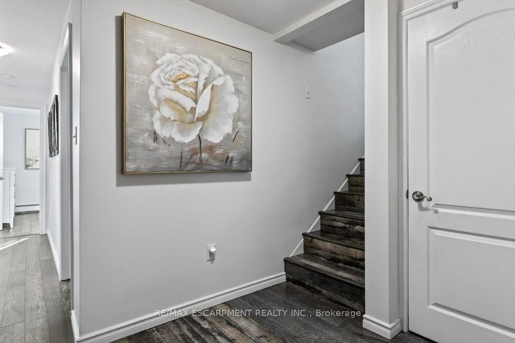 9793 Dickenson Road photo 25