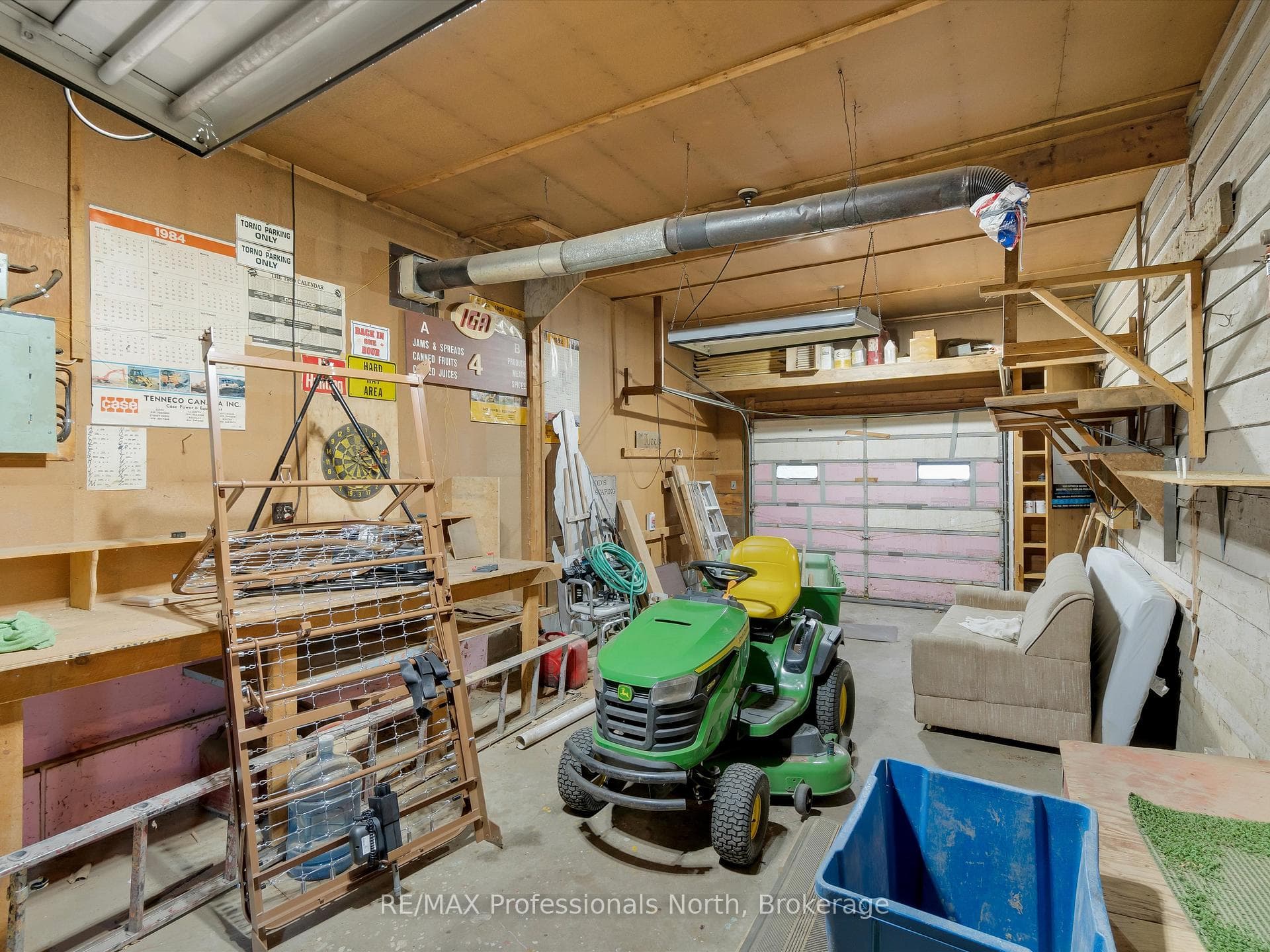 1716 GRAVENHURST Parkway photo 29