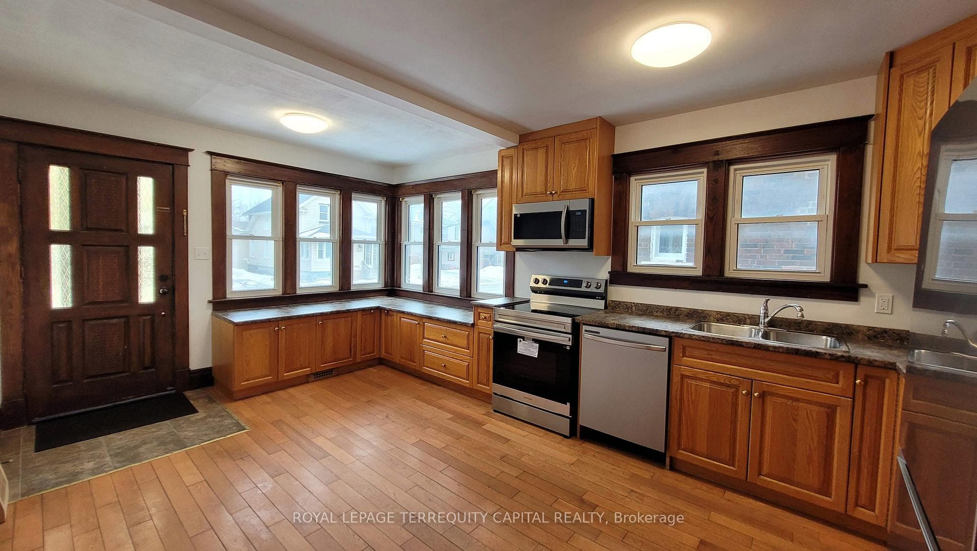 4988 Morrison Street photo 3
