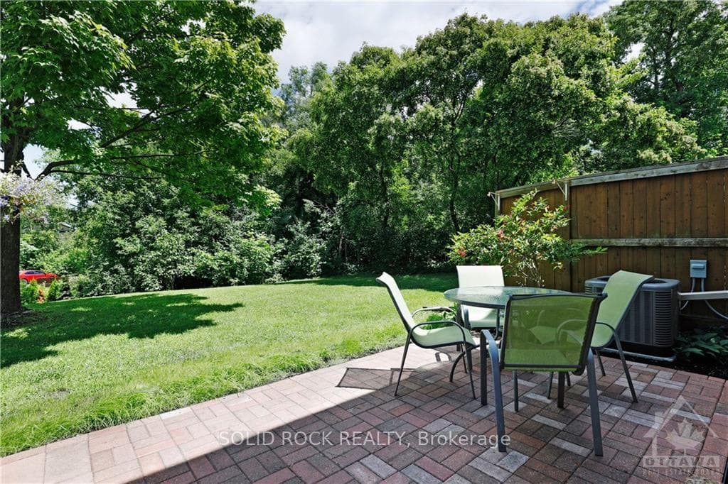 33 FORESTLANE photo 20