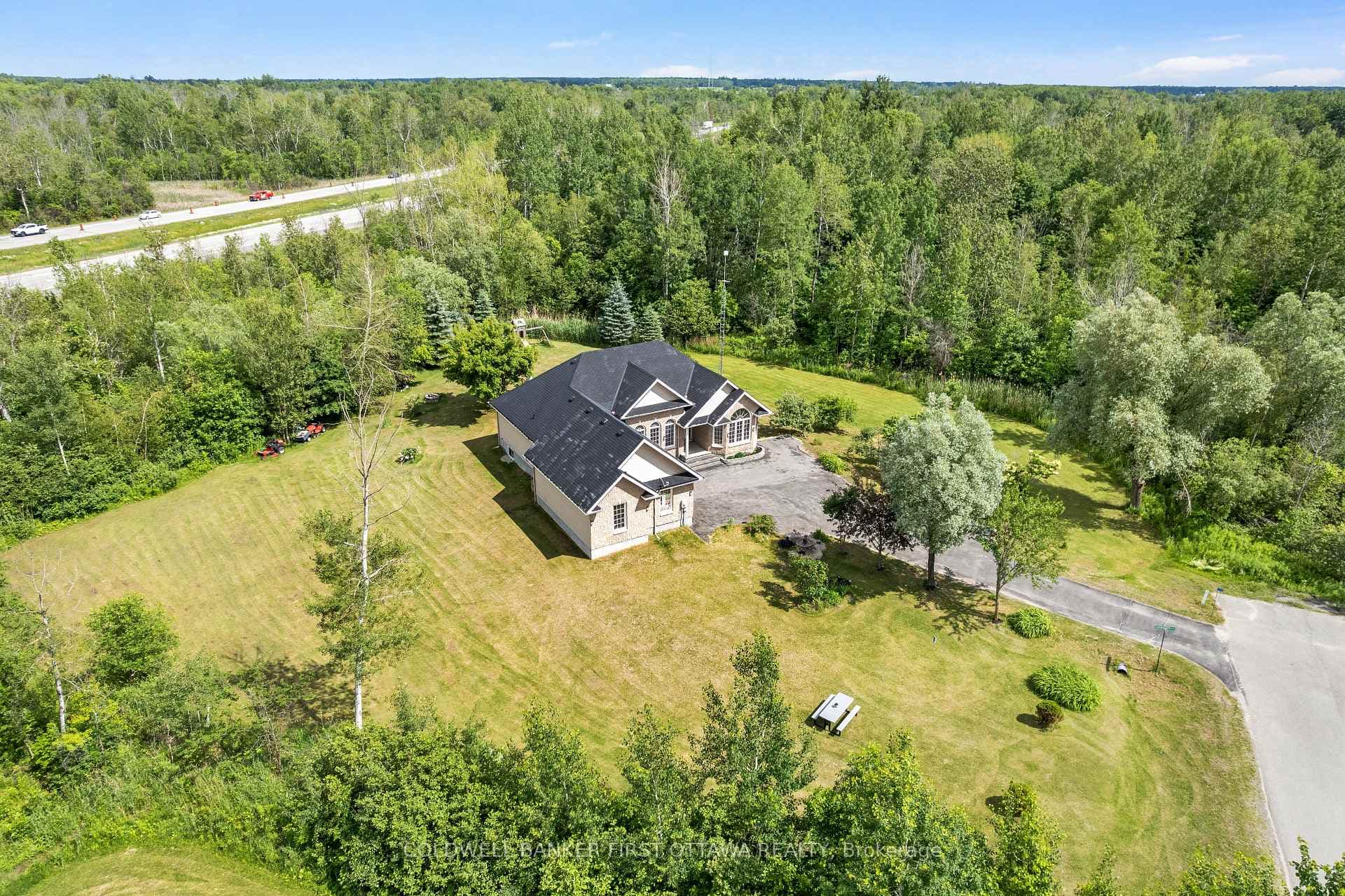 11 Rideau Crossing Crescent photo 48
