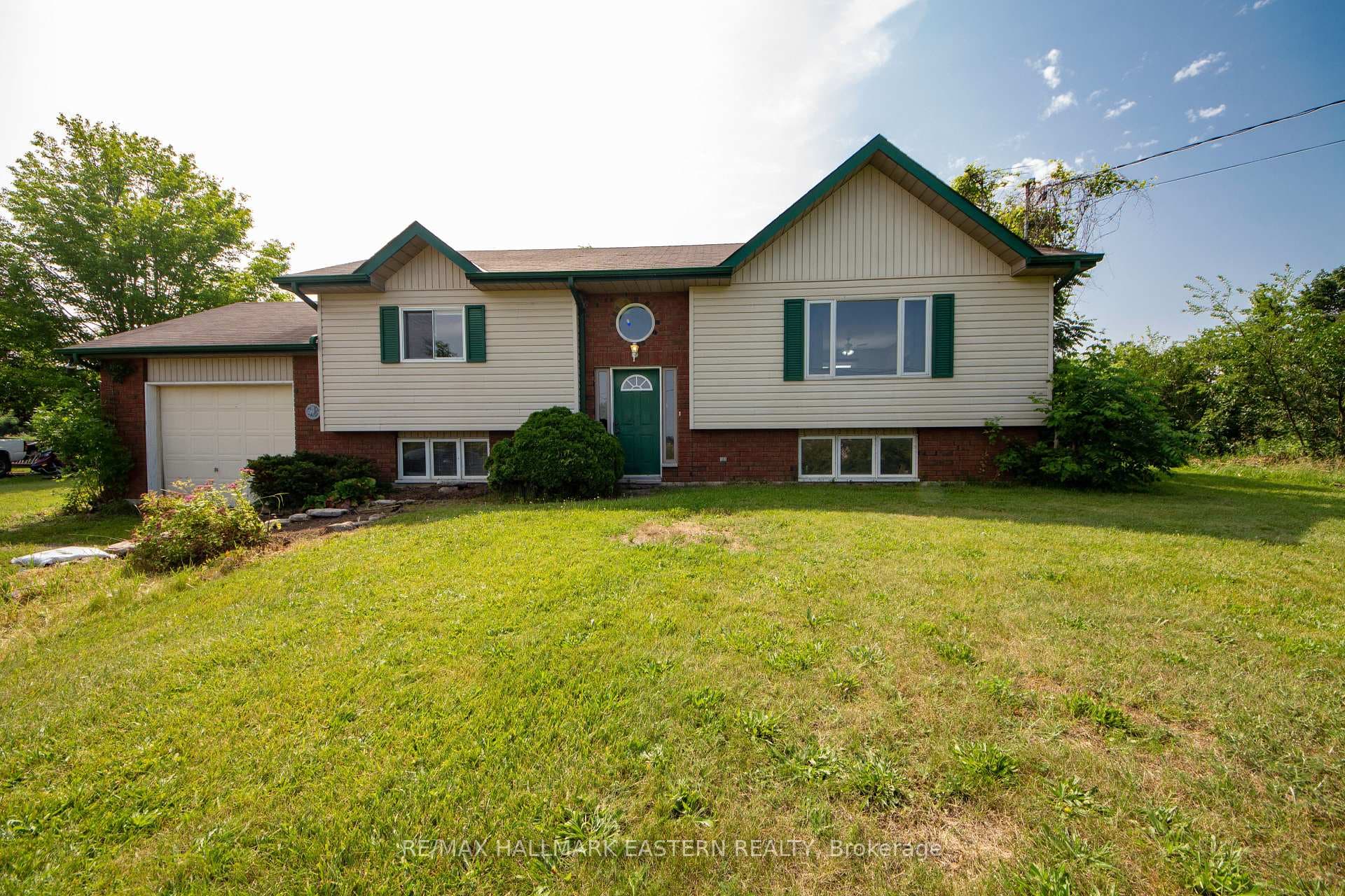 945 Highland Road photo 1