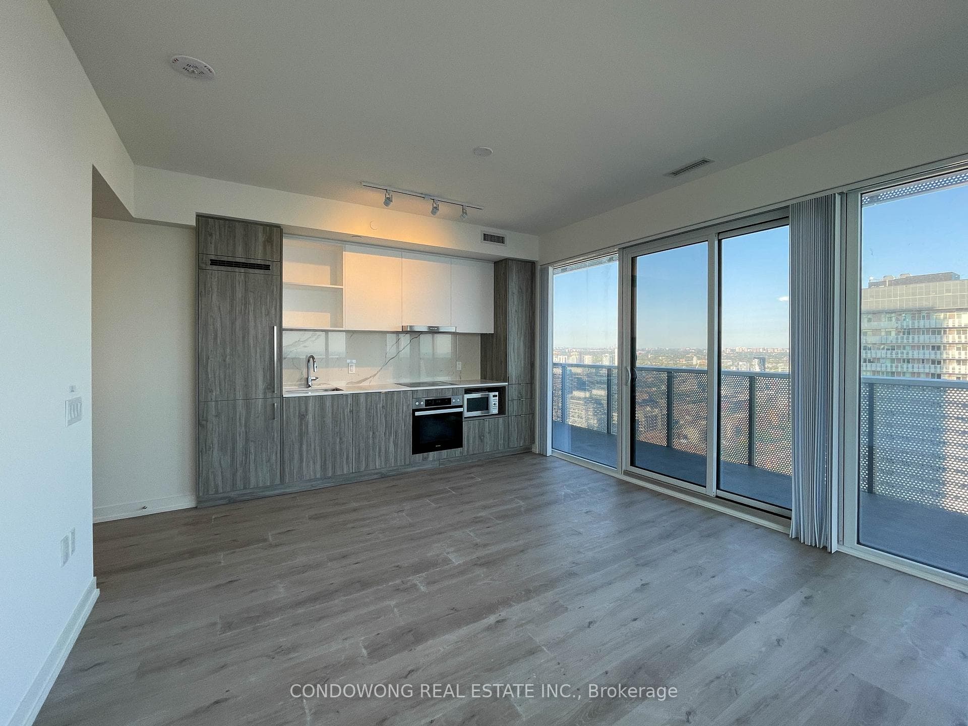 138 Downes Street Unit 5106 photo 1