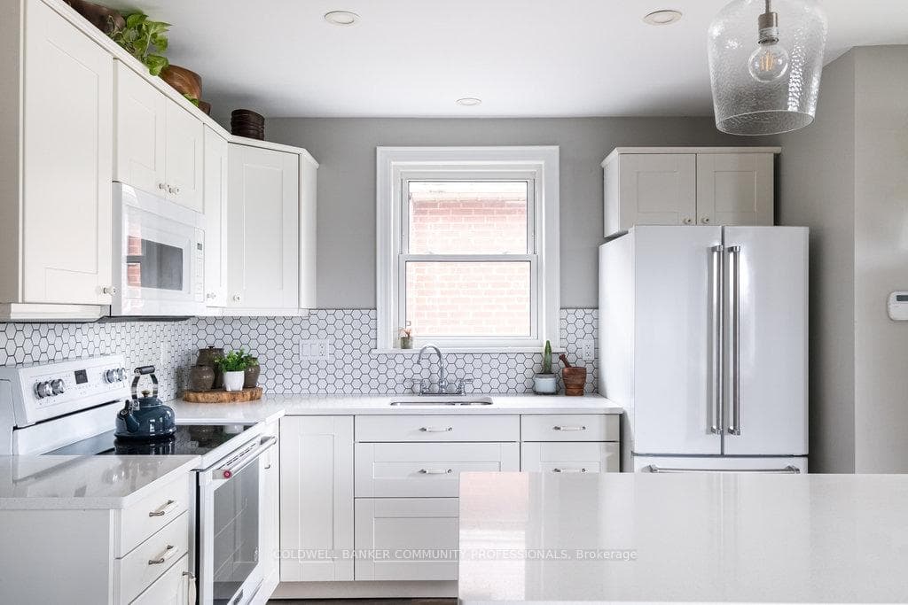 32 Jefferson Avenue photo 5
