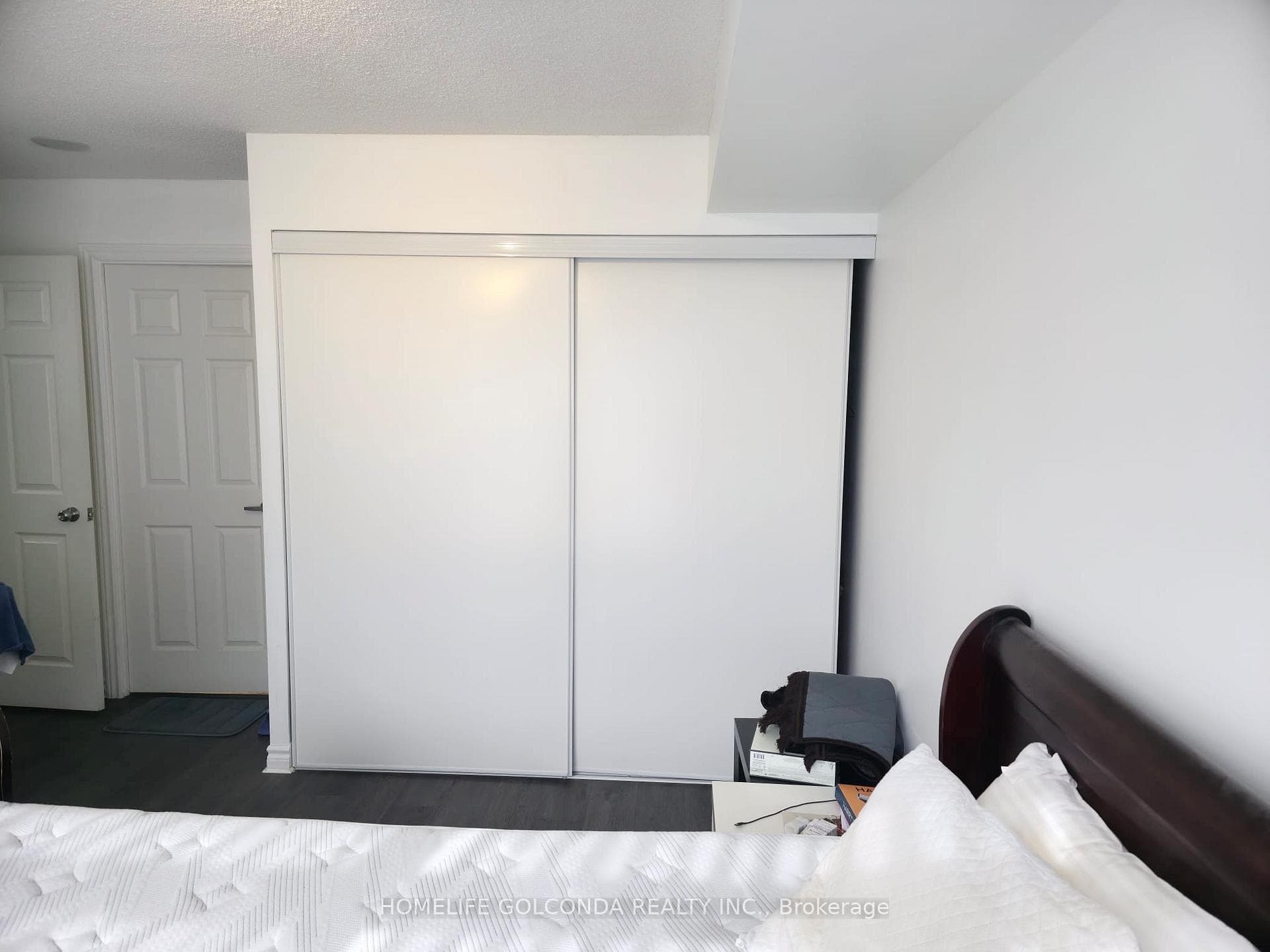 3888 Duke of York Boulevard Unit 526 photo 6