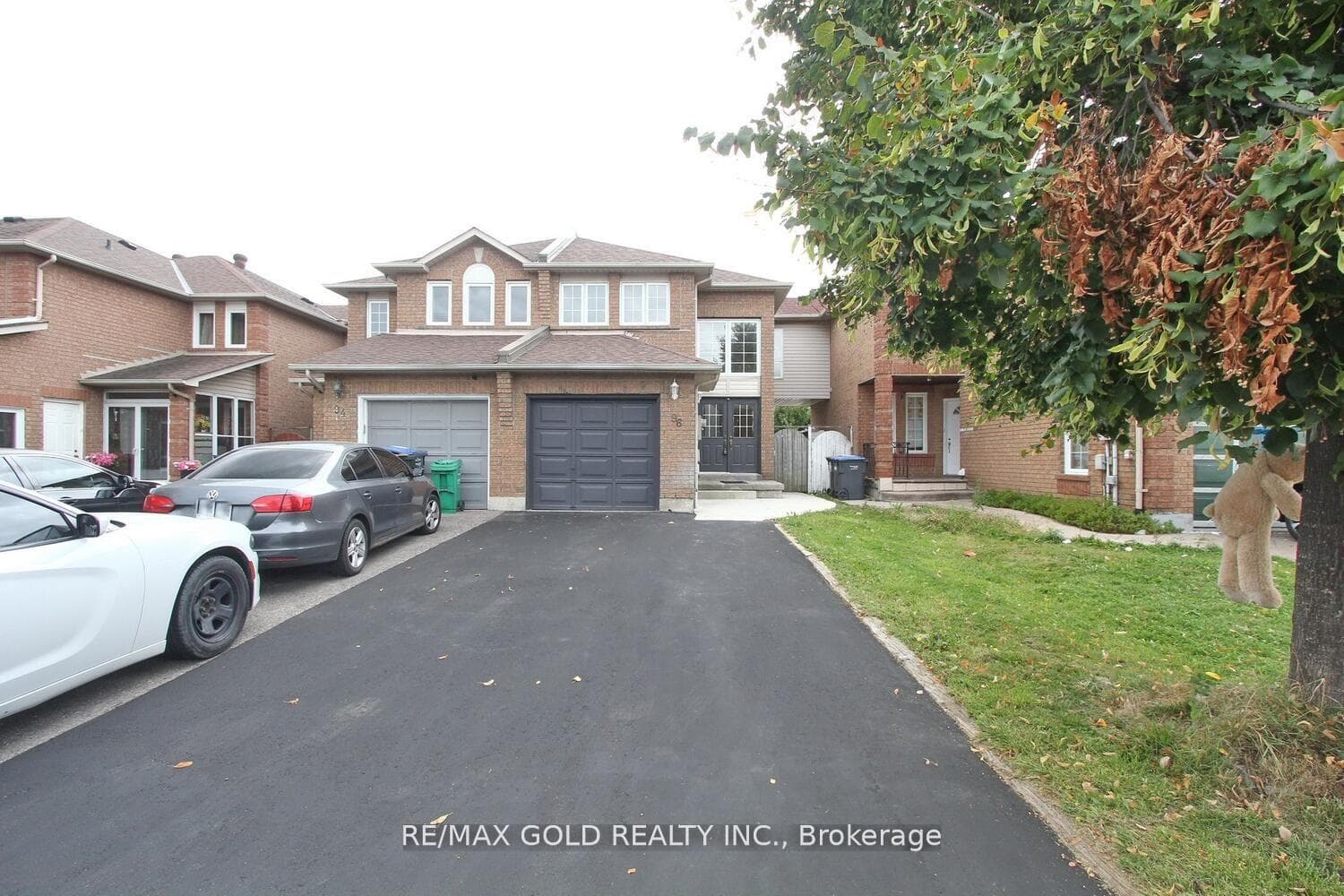 96 Lauraglen Crescent photo 2
