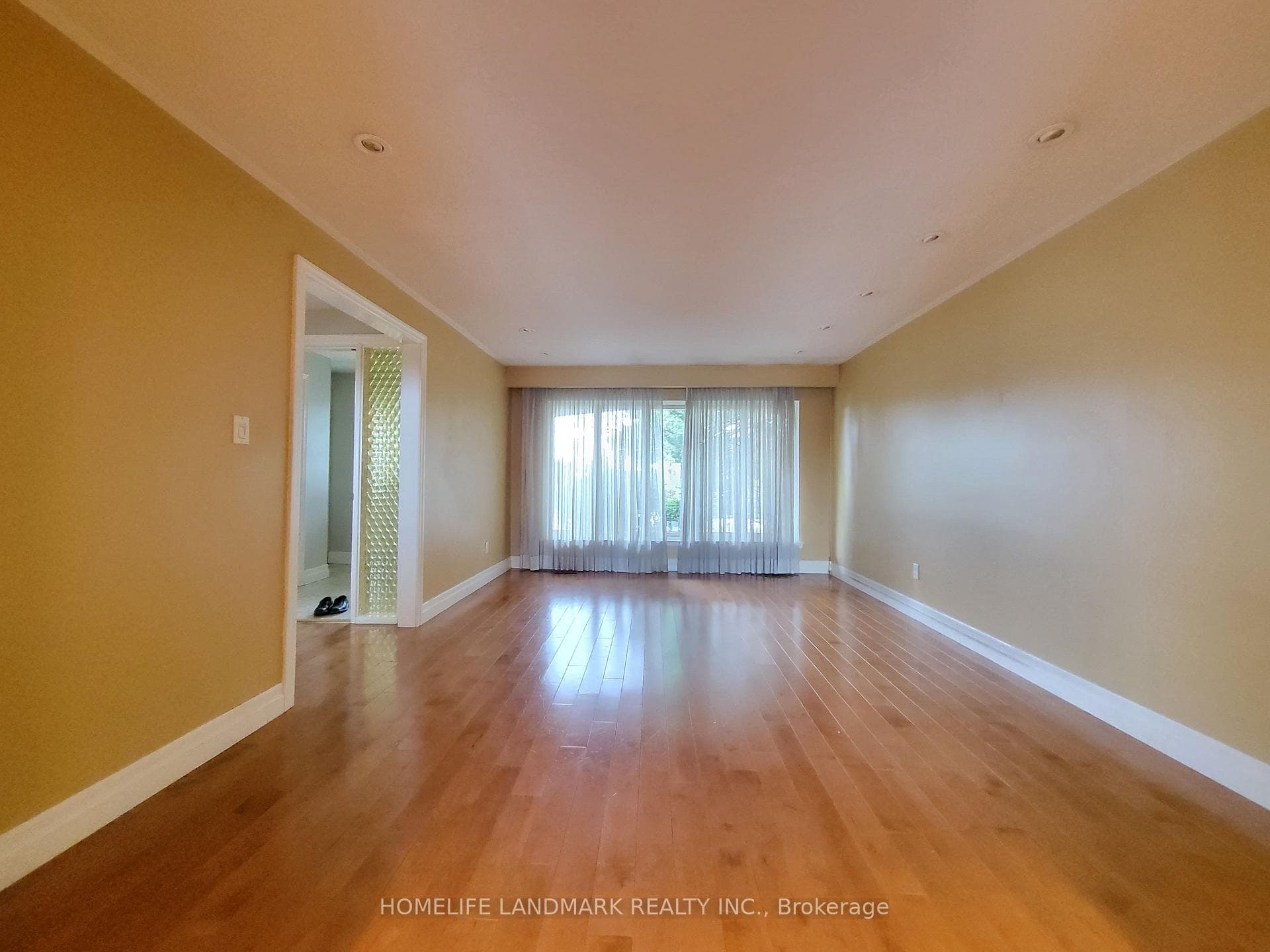 107 Bolland Crescent photo 14