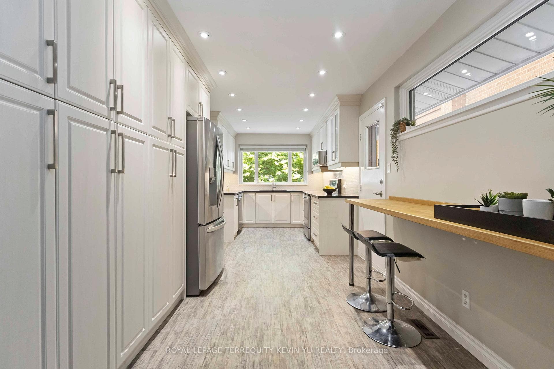 34 Janellan Terrace photo 9