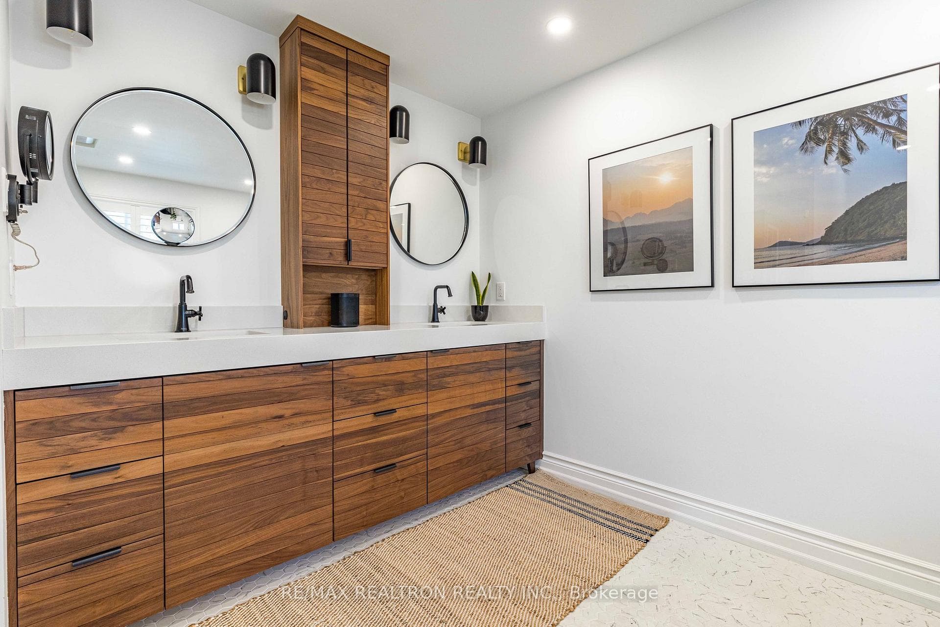 257 Petheram Place photo 25