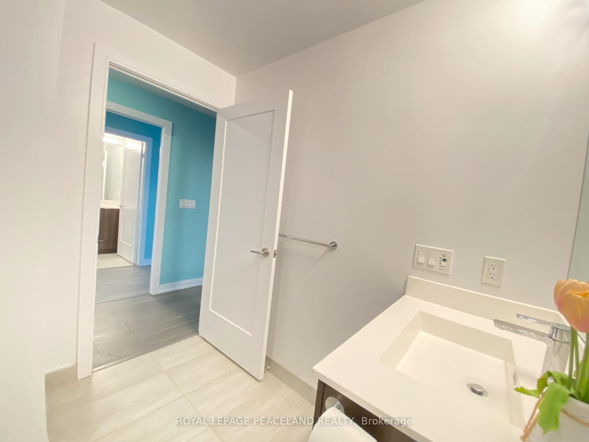 225 Village Green Square Unit 410 photo 14