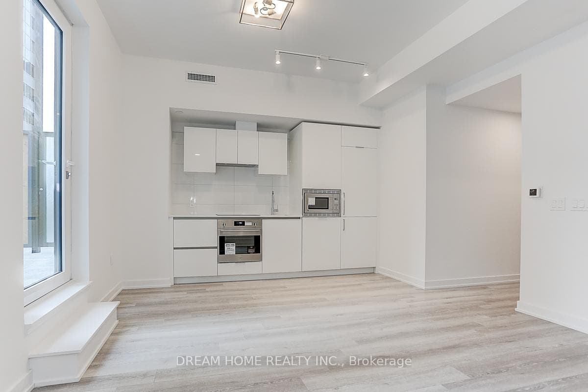 121 St. Patrick Street Unit 703 photo 17