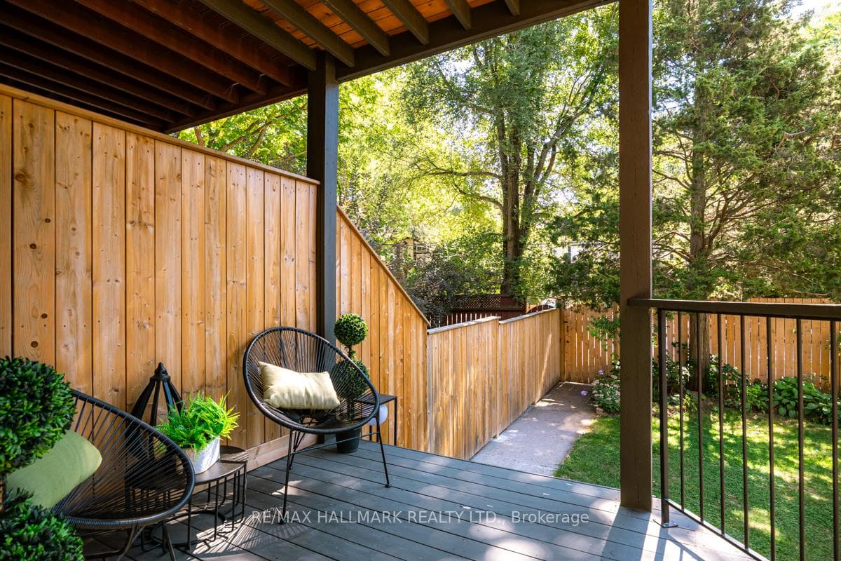 49 Harcourt Avenue photo 35