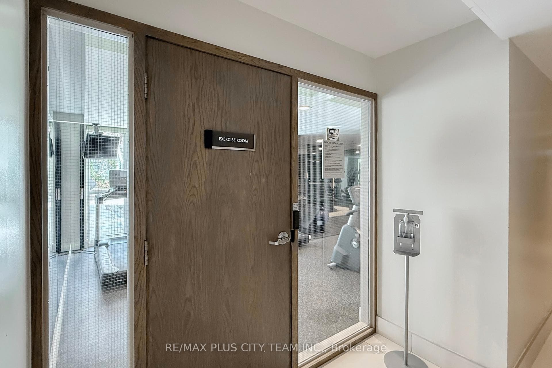 96 St Patrick Street Unit 1412 photo 17