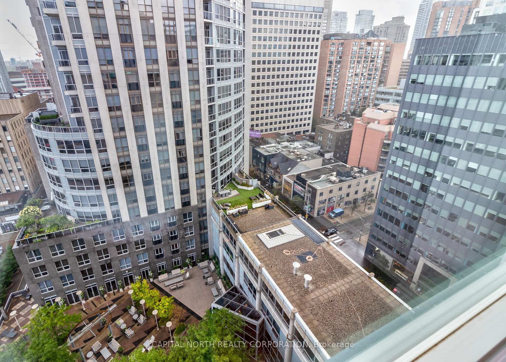102 Bloor Street Unit PH5 photo 25