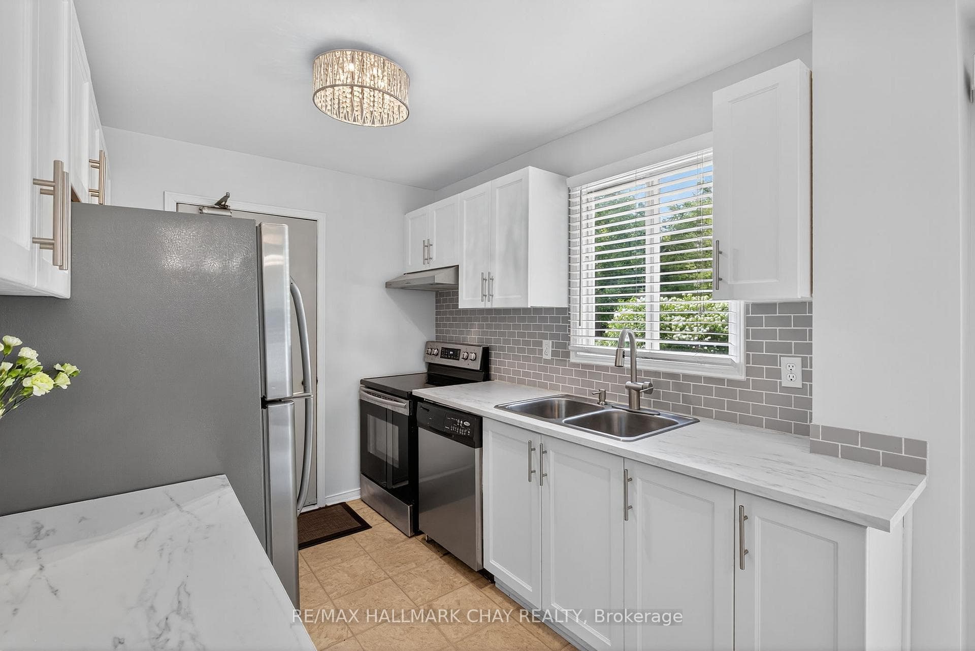 992 Anna Maria Avenue photo 12