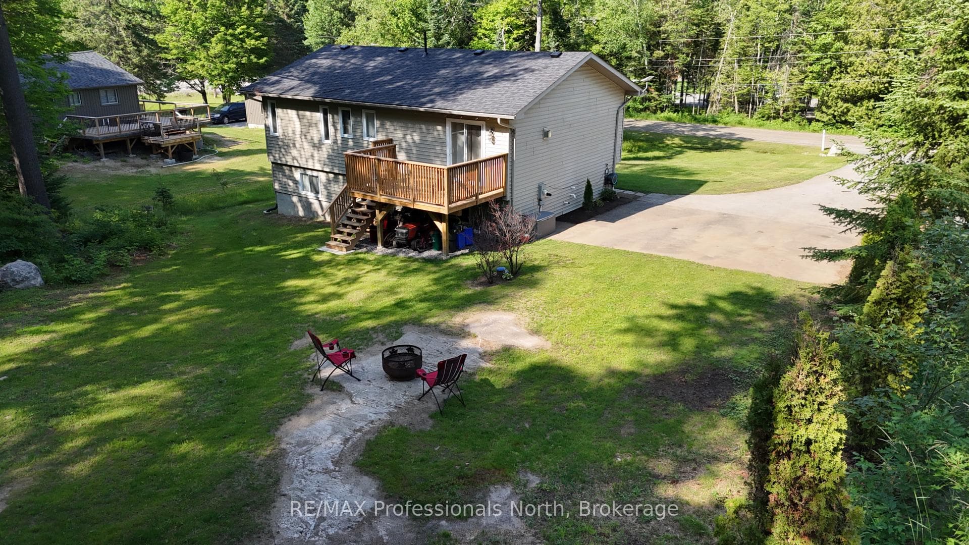 1036 Post Road photo 3