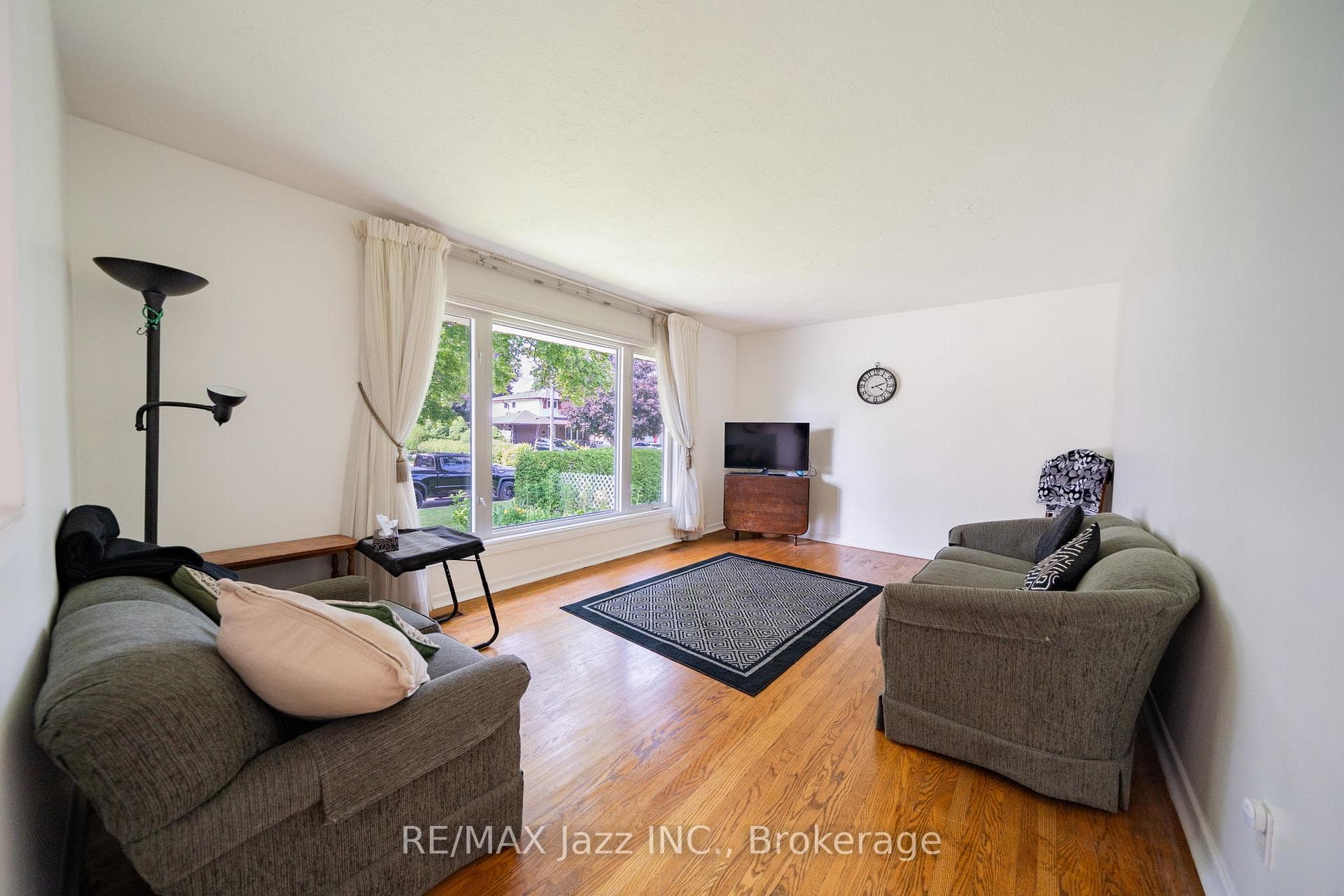 607 Gliddon Avenue photo 8