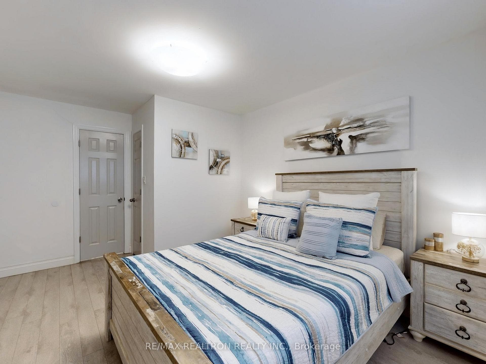 33 Angus Drive photo 19