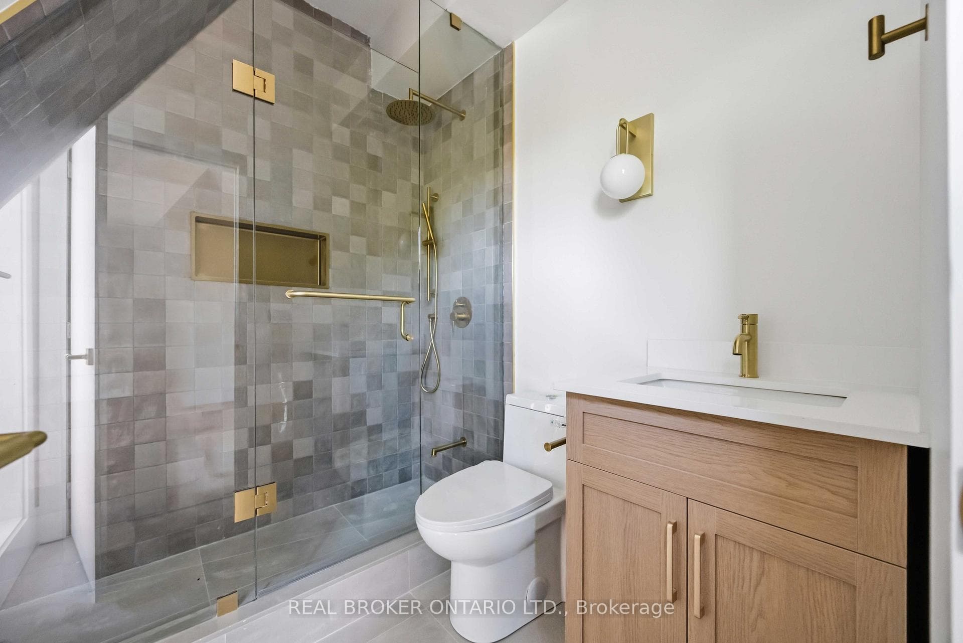 102 Boultbee Avenue Unit D photo 22