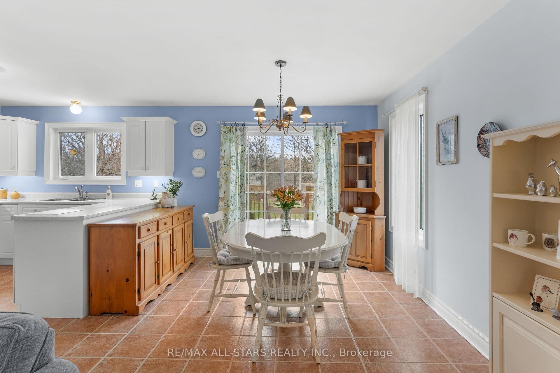 154 Johnston Court photo 10