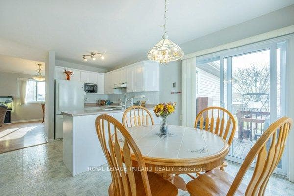 54 Ponsford Place photo 10