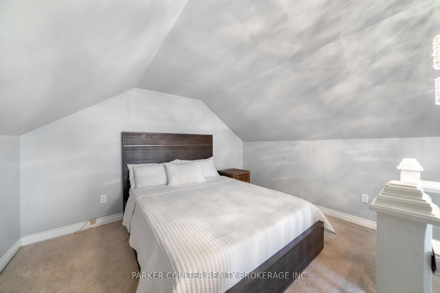 315 Millard Street photo 31