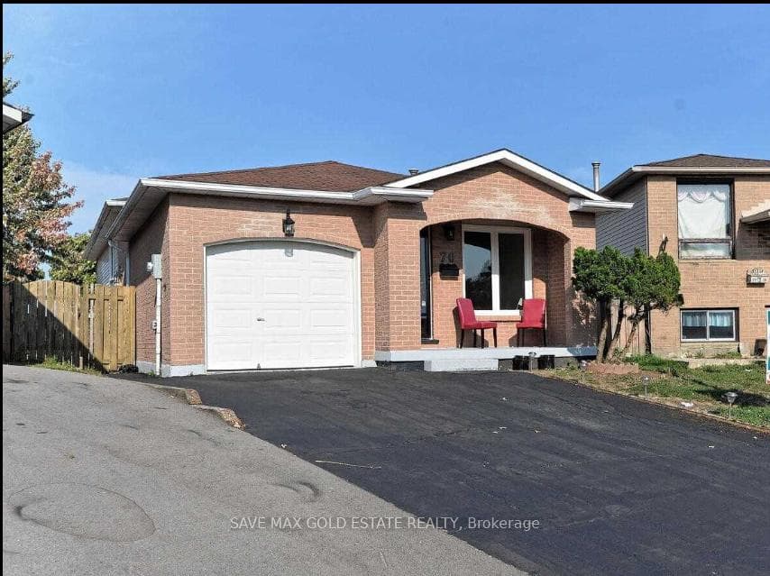 70 Lampman Crescent photo 1