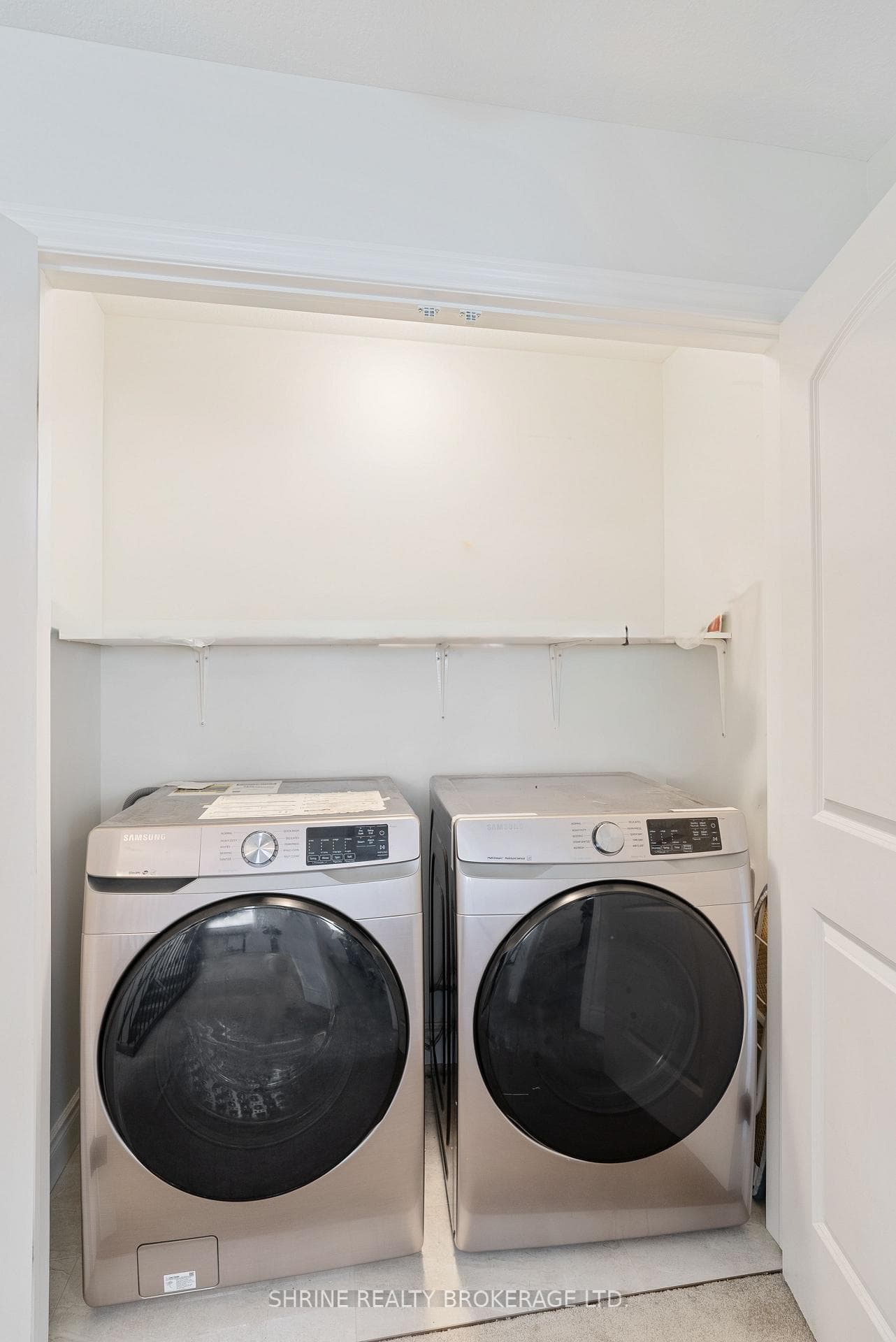 3719 Somerston Crescent photo 34