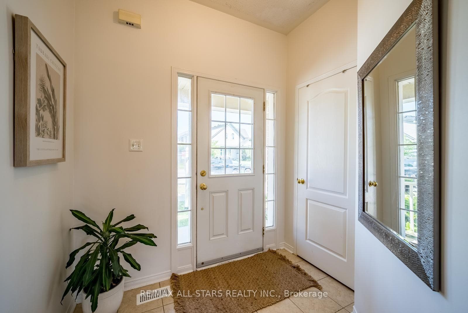 281 Reeves Way Boulevard photo 5