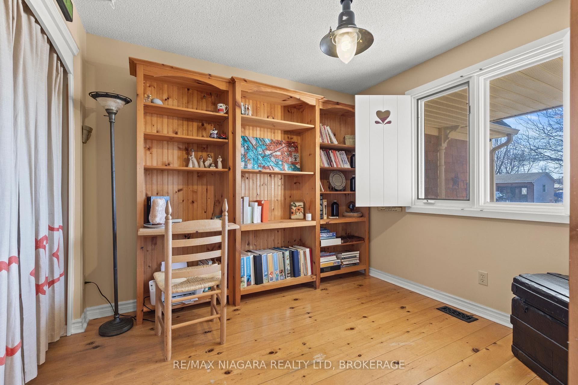 4 Cedarvale Crescent photo 18