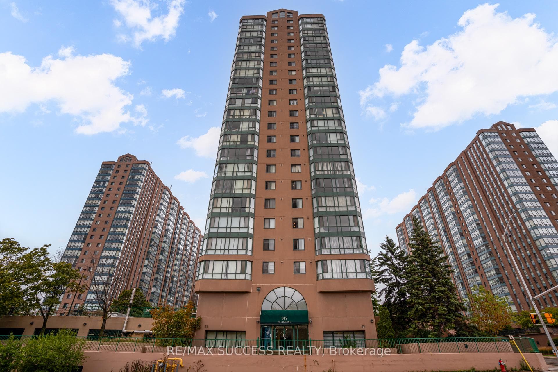 145 Hillcrest Avenue Unit 713 photo 3