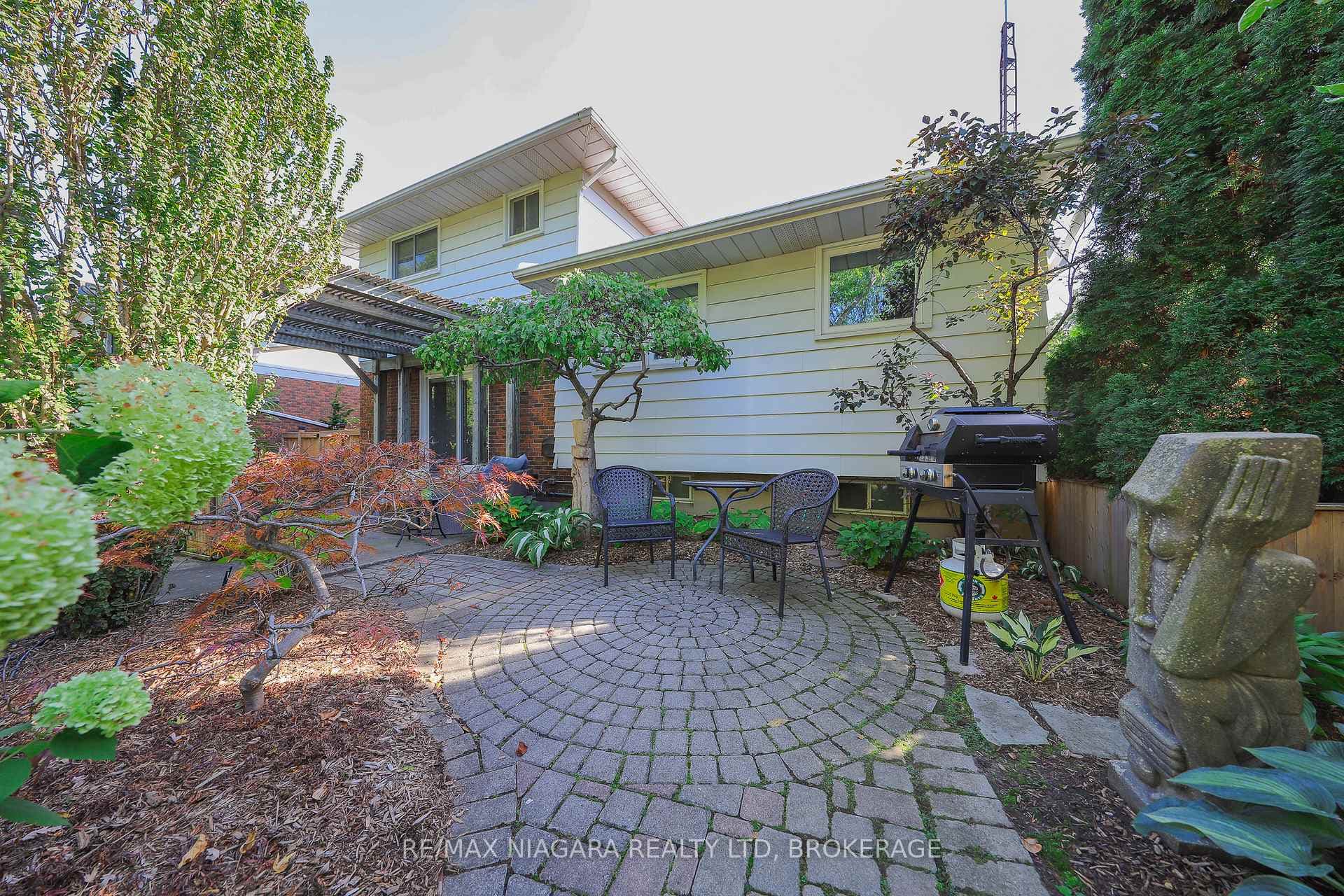 19 Jessica Drive photo 20