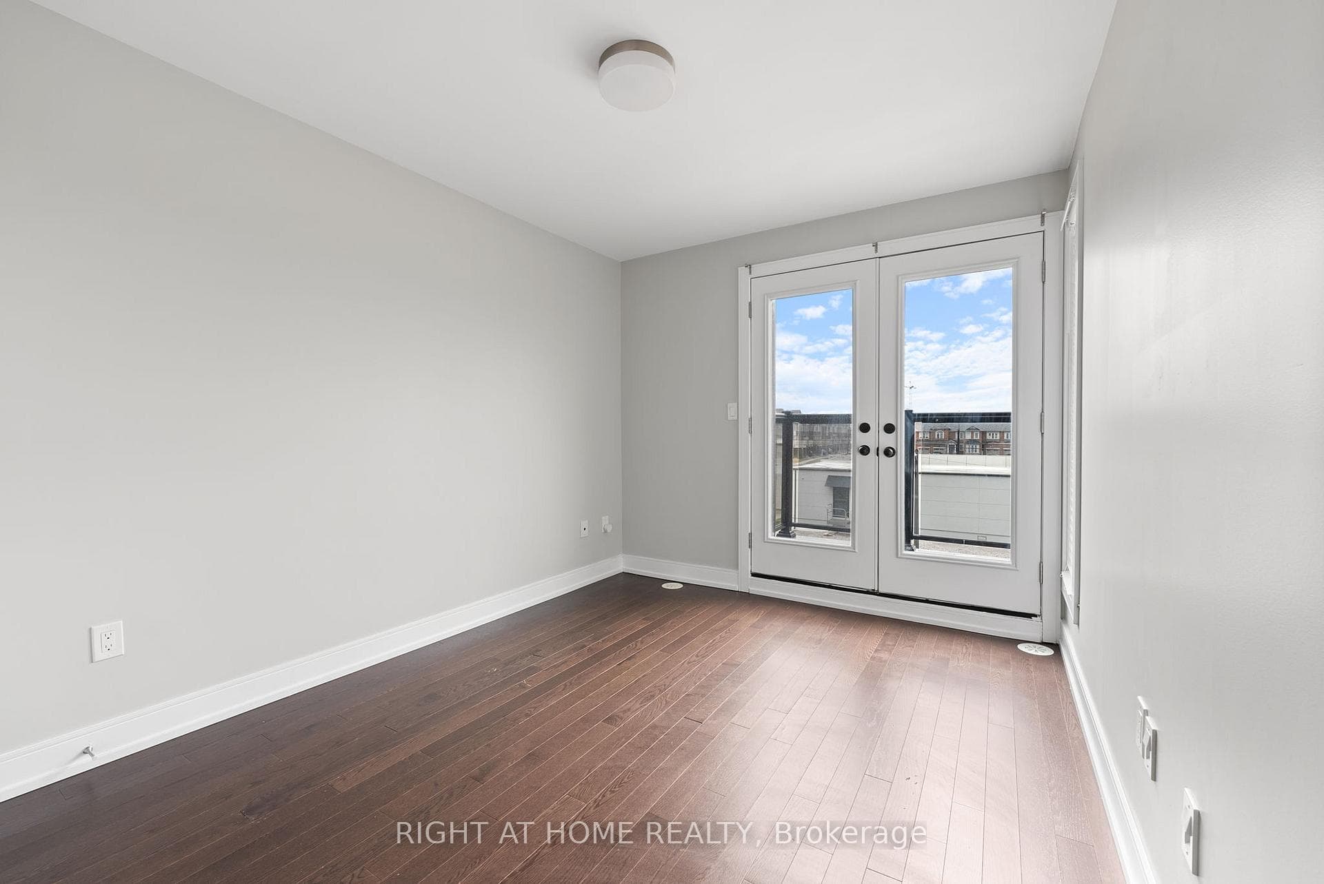 1393 Clarriage Court photo 20
