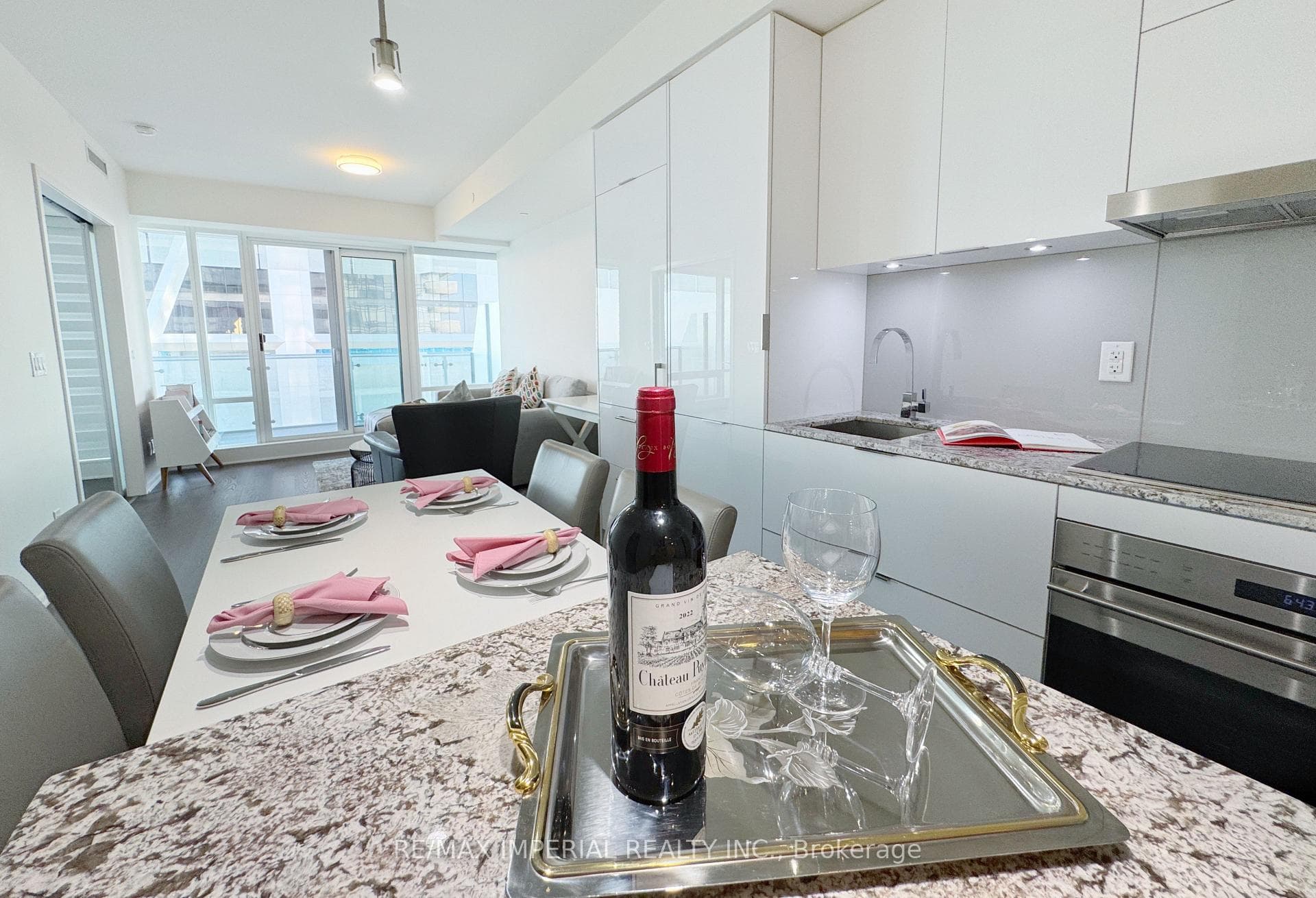 1 Bloor Street Unit 6407 photo 7