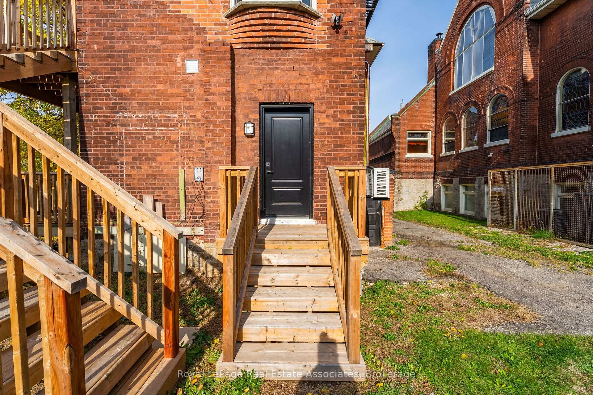 55 Cayuga Street Unit 1 photo 2