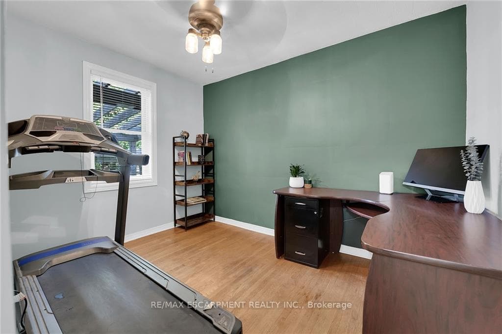 11 Duncombe Drive photo 15