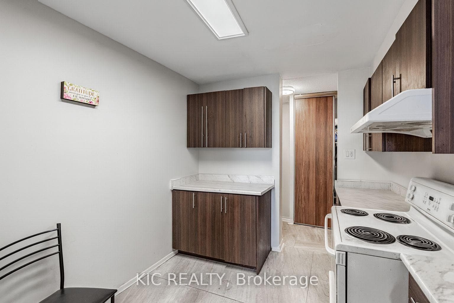 2645 KIPLING Avenue Unit 403 photo 7
