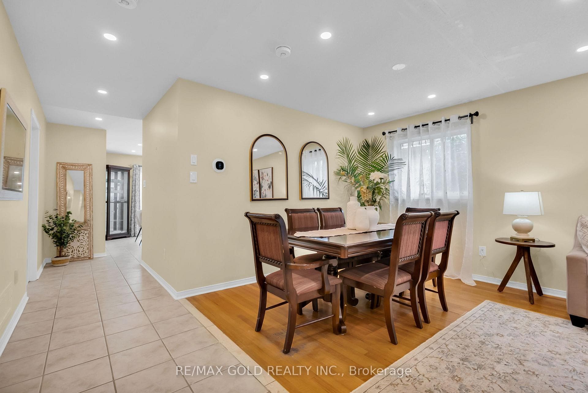 74 Fletchers Creek Boulevard photo 6