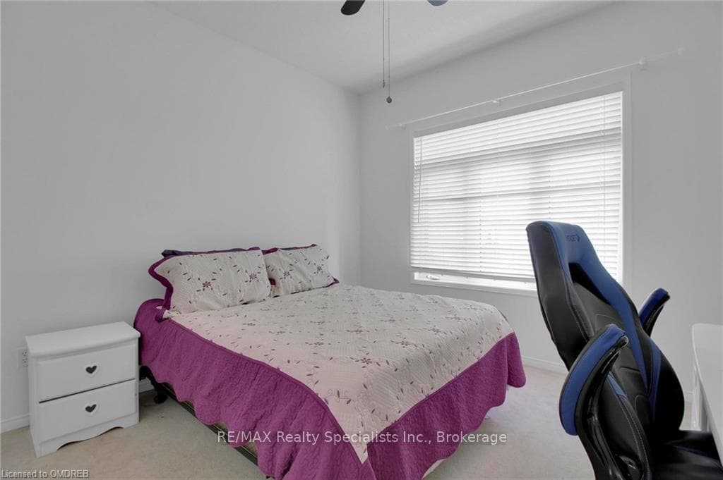 819 GLEESON Street photo 25