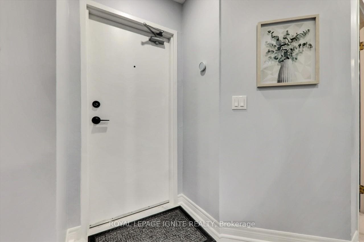 10 Stonehill Court Unit 104 photo 4